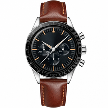 Speedmaster — Den første OMEGA i rommet — 39.7 mm, stål med lænke i lær